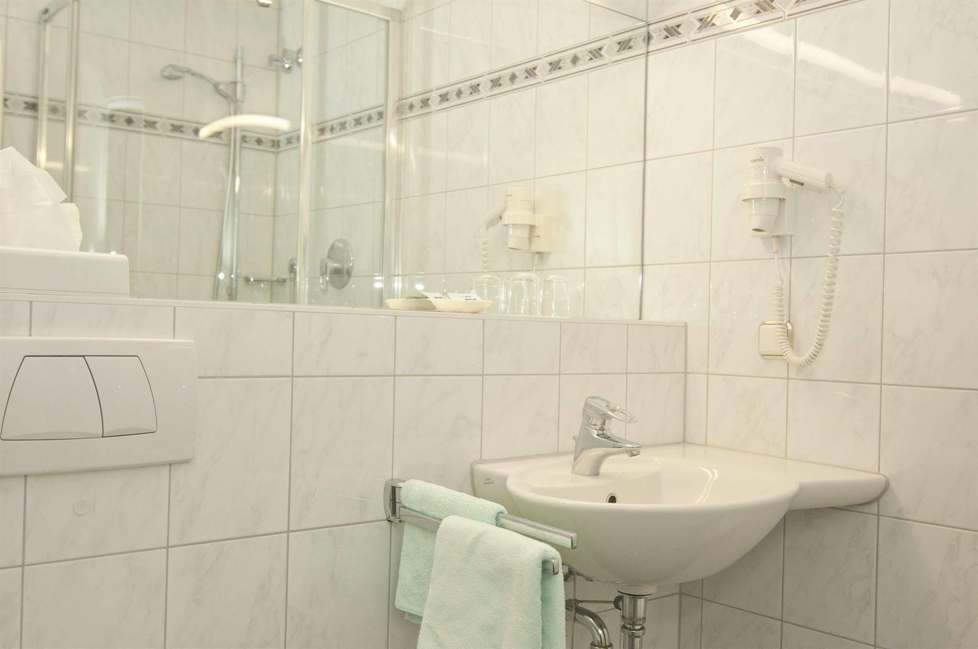 Hotel Hansa Offenbach am Main Bagian luar foto