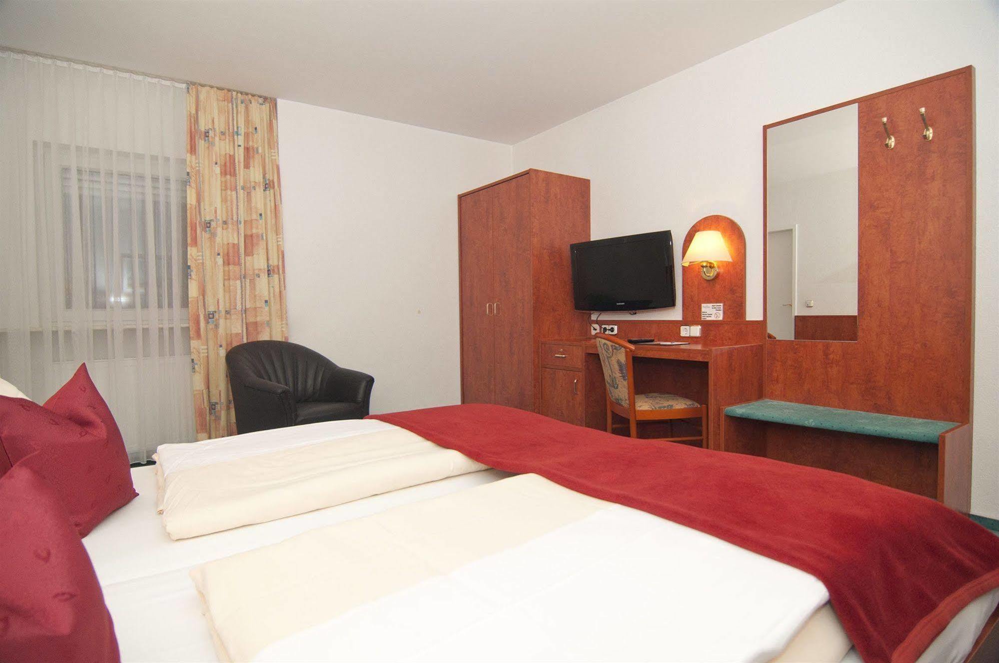 Hotel Hansa Offenbach am Main Bagian luar foto