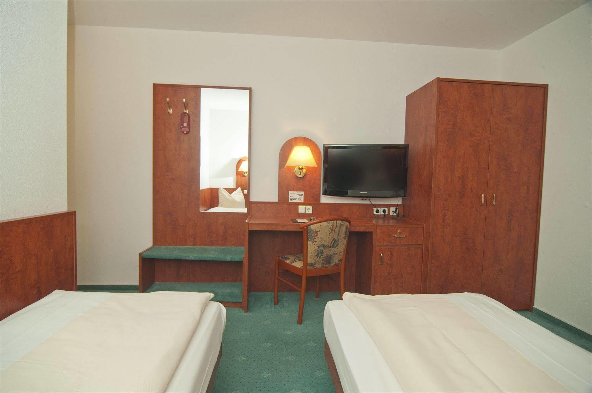 Hotel Hansa Offenbach am Main Bagian luar foto